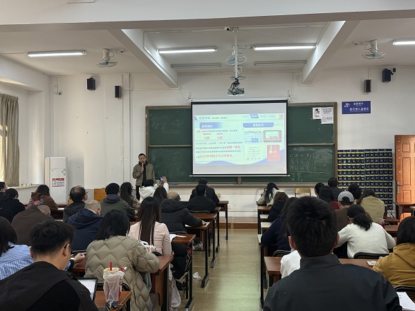 郭盛辉.jpg 郭盛辉.jpg